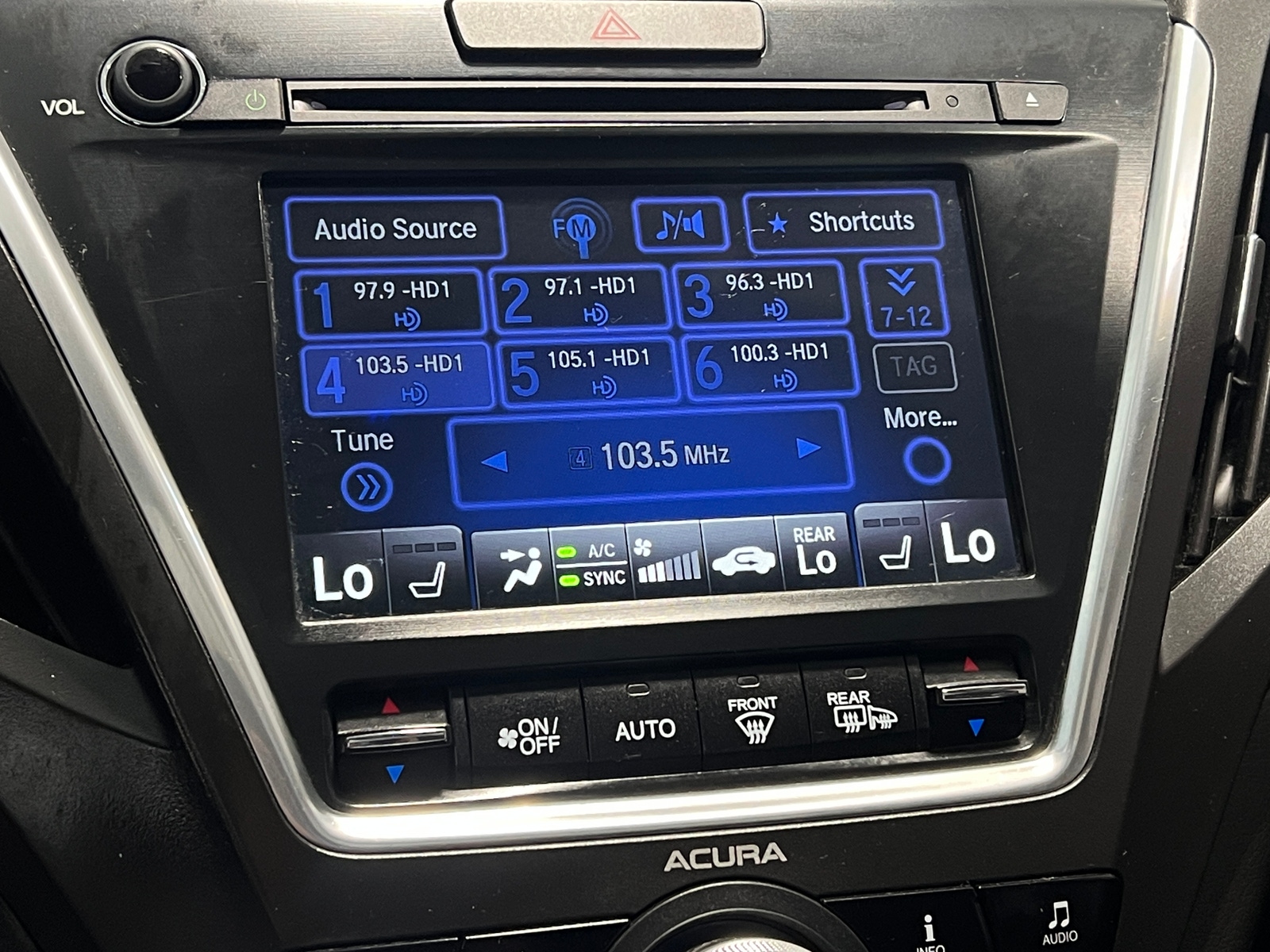 Thumbnail: 2015 Acura MDX - 3