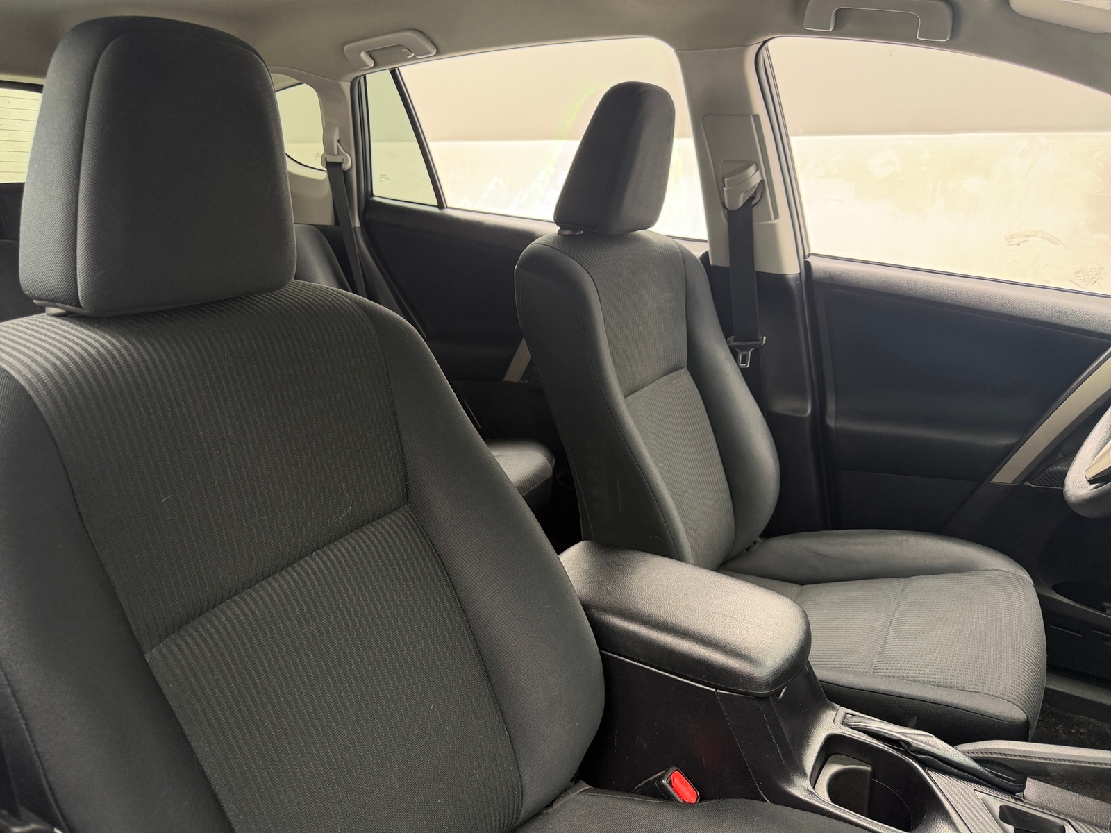 Thumbnail: 2015 Toyota RAV4 - 2