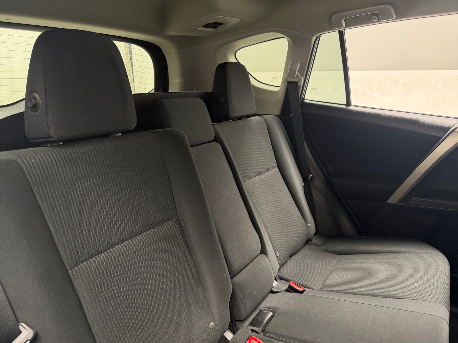 Thumbnail: 2015 Toyota RAV4 - 6