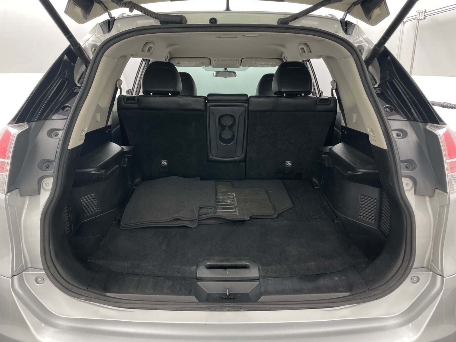 Thumbnail: 2016 Nissan Rogue - 6