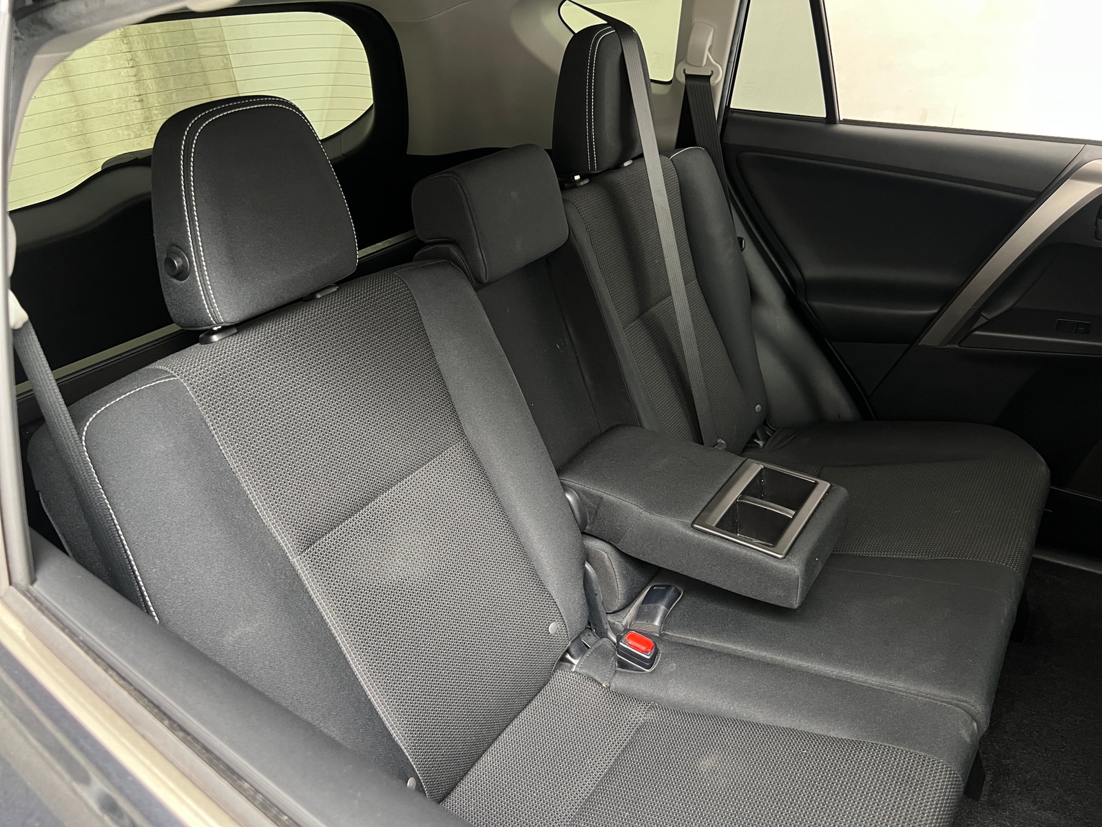 Thumbnail: 2018 Toyota RAV4 - 6