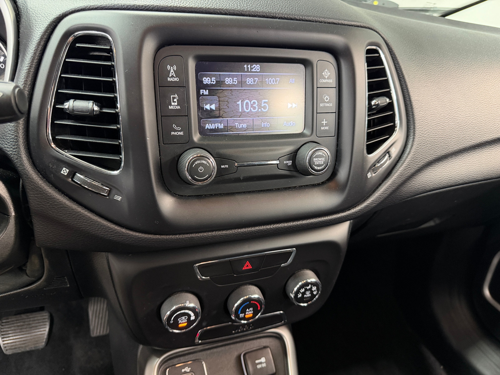 Thumbnail: 2018 Jeep Compass - 4