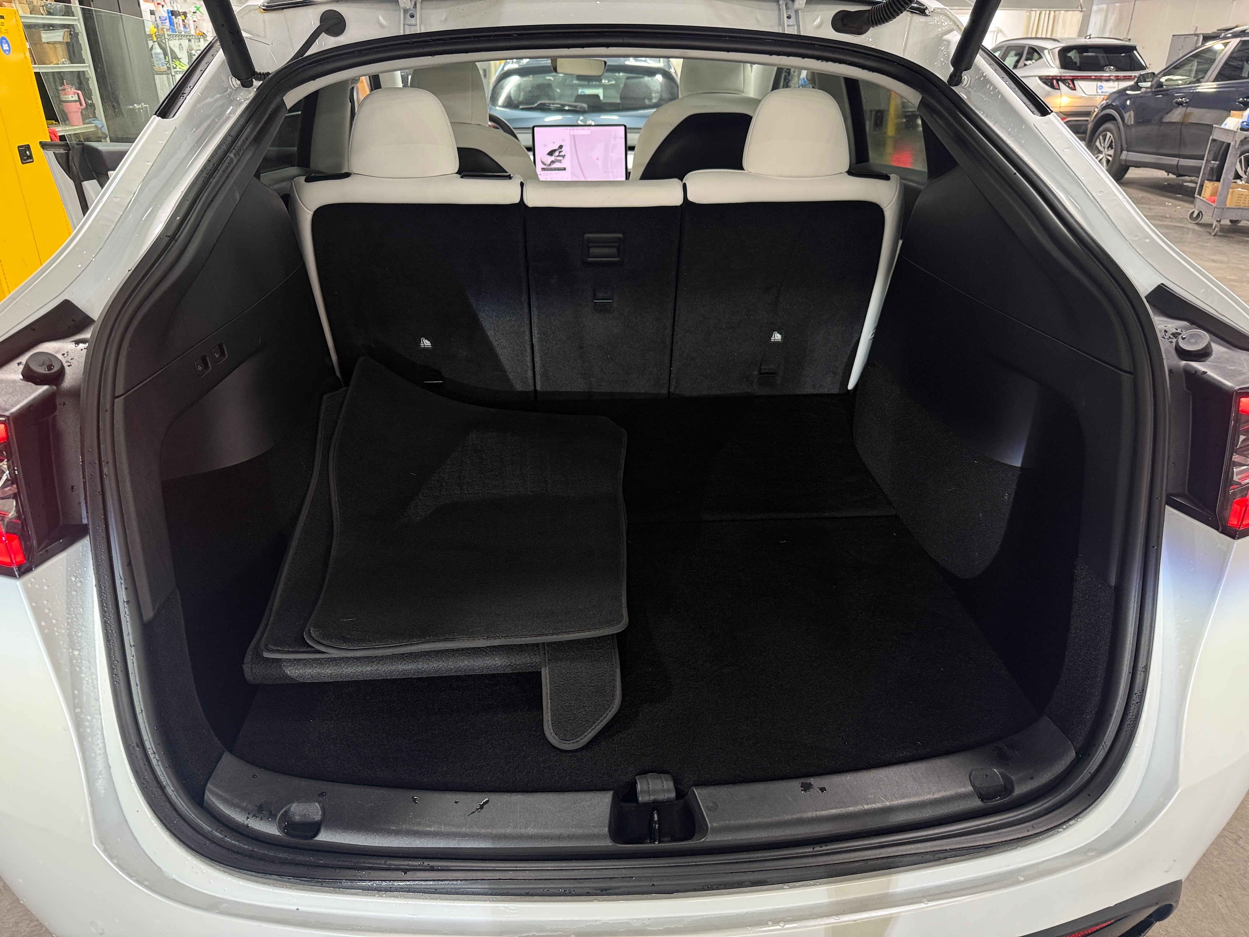 Used 2021 Tesla Model Y Long Range with VIN 5YJYGDEE2MF198632 for sale in Auburn, WA