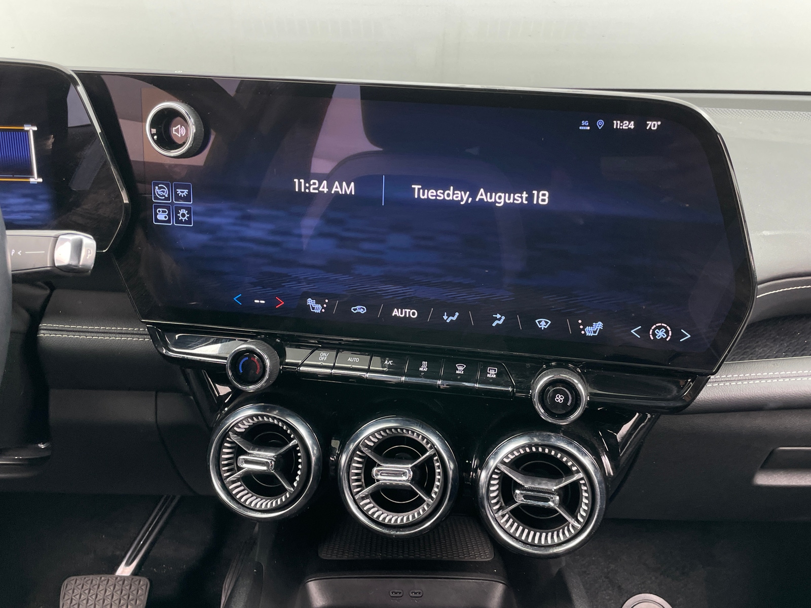Thumbnail: 2024 Chevrolet Blazer EV - 3