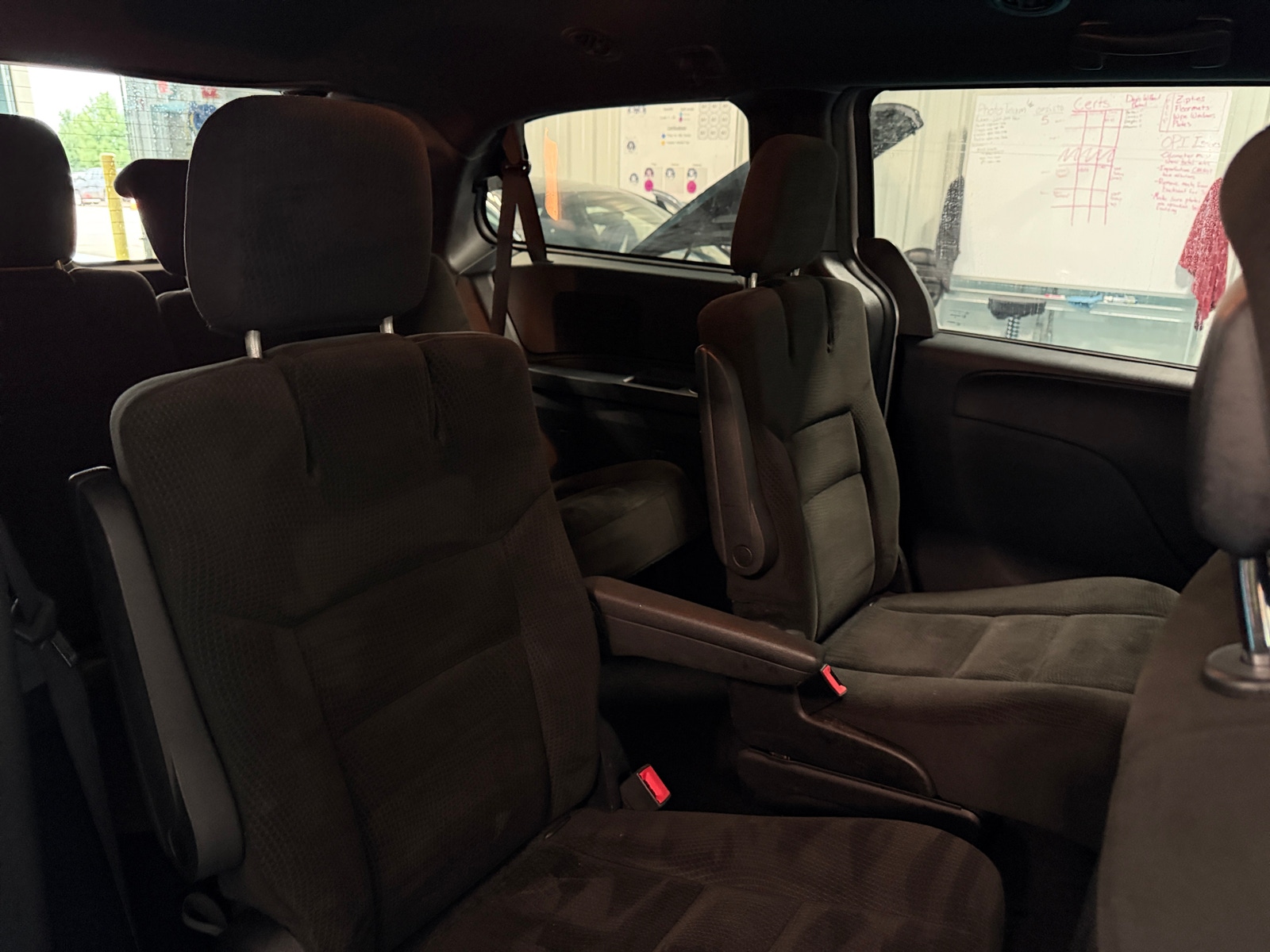 Thumbnail: 2016 Dodge Grand Caravan - 6