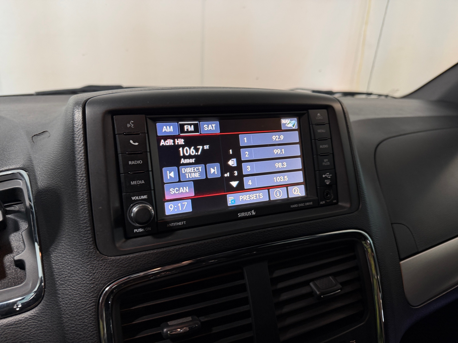 Thumbnail: 2016 Dodge Grand Caravan - 4