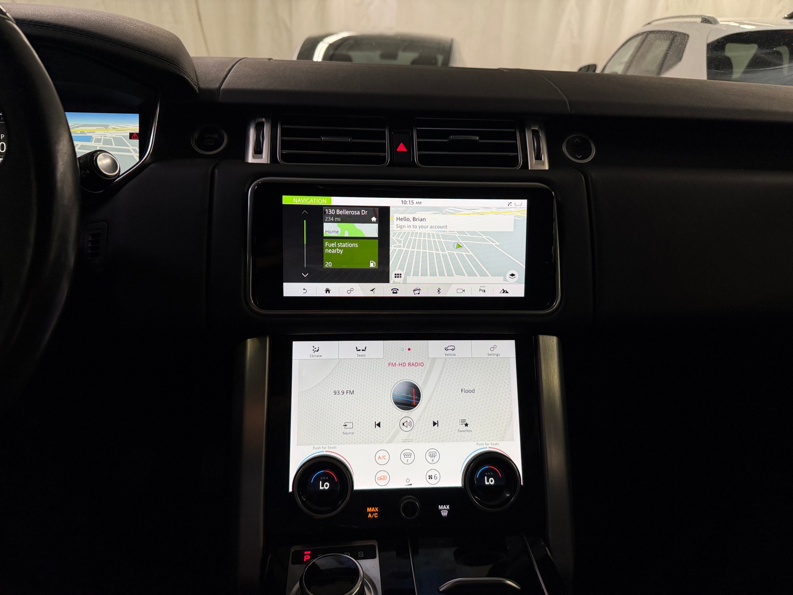 Thumbnail: 2019 Land Rover Range Rover - 4