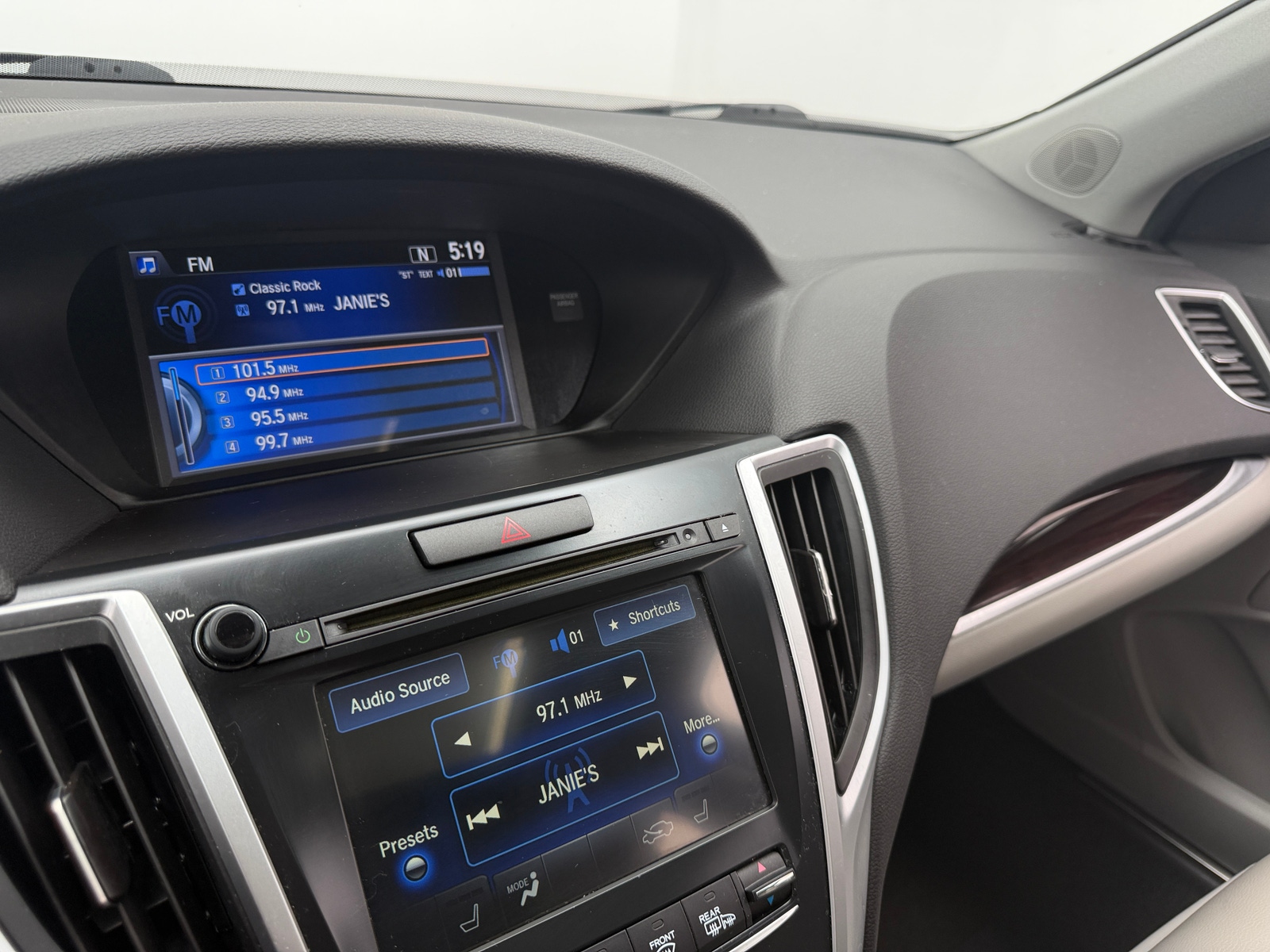 Thumbnail: 2016 Acura TLX - 3