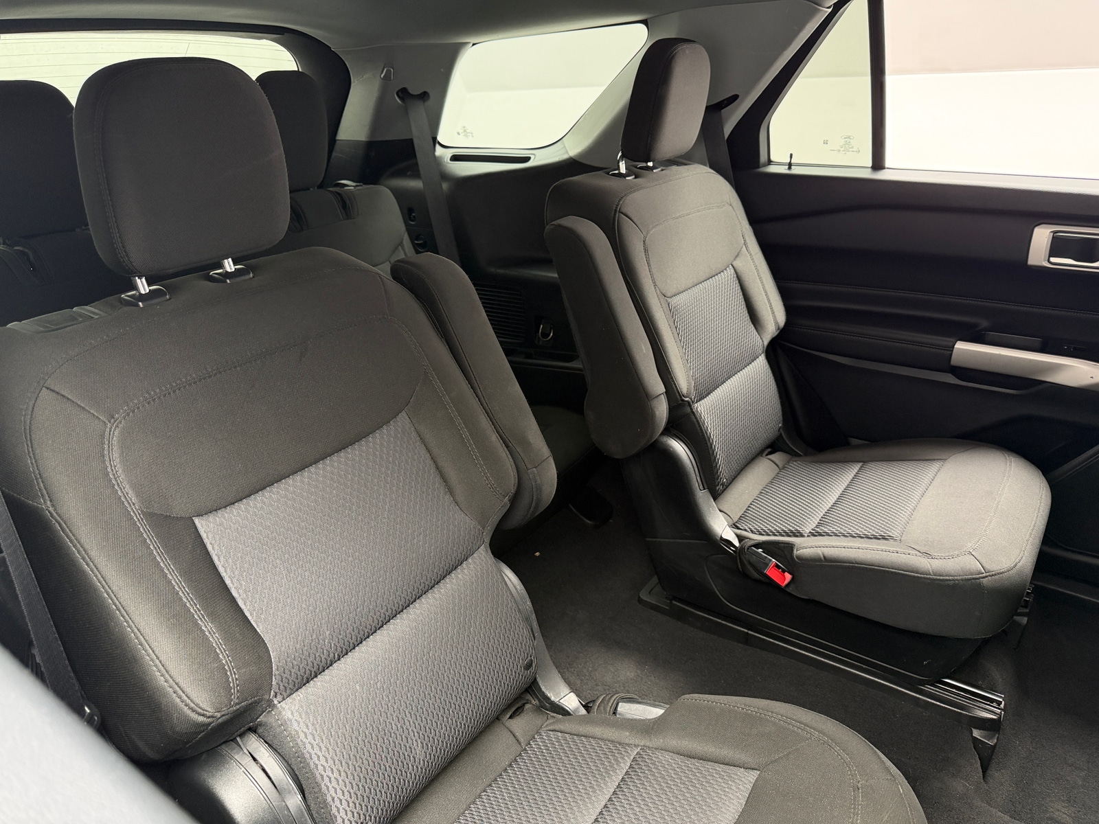 Thumbnail: 2022 Ford Explorer - 6