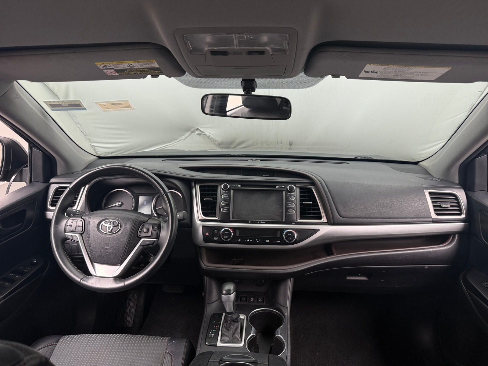 Thumbnail: 2016 Toyota Highlander - 3