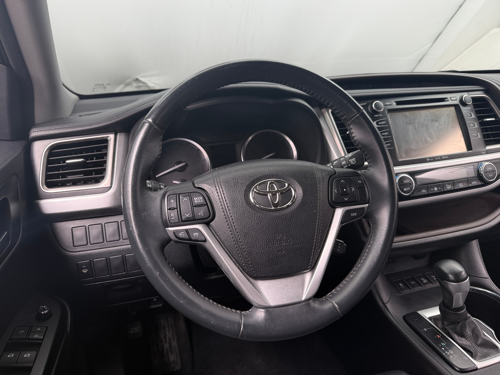 Thumbnail: 2016 Toyota Highlander - 5