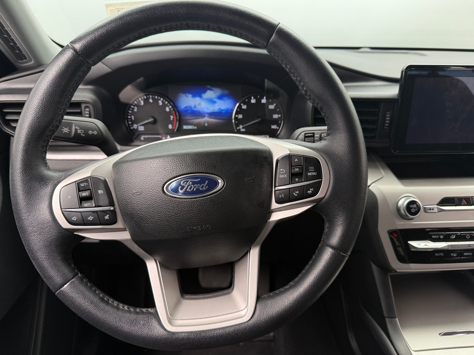Thumbnail: 2024 Ford Explorer - 5