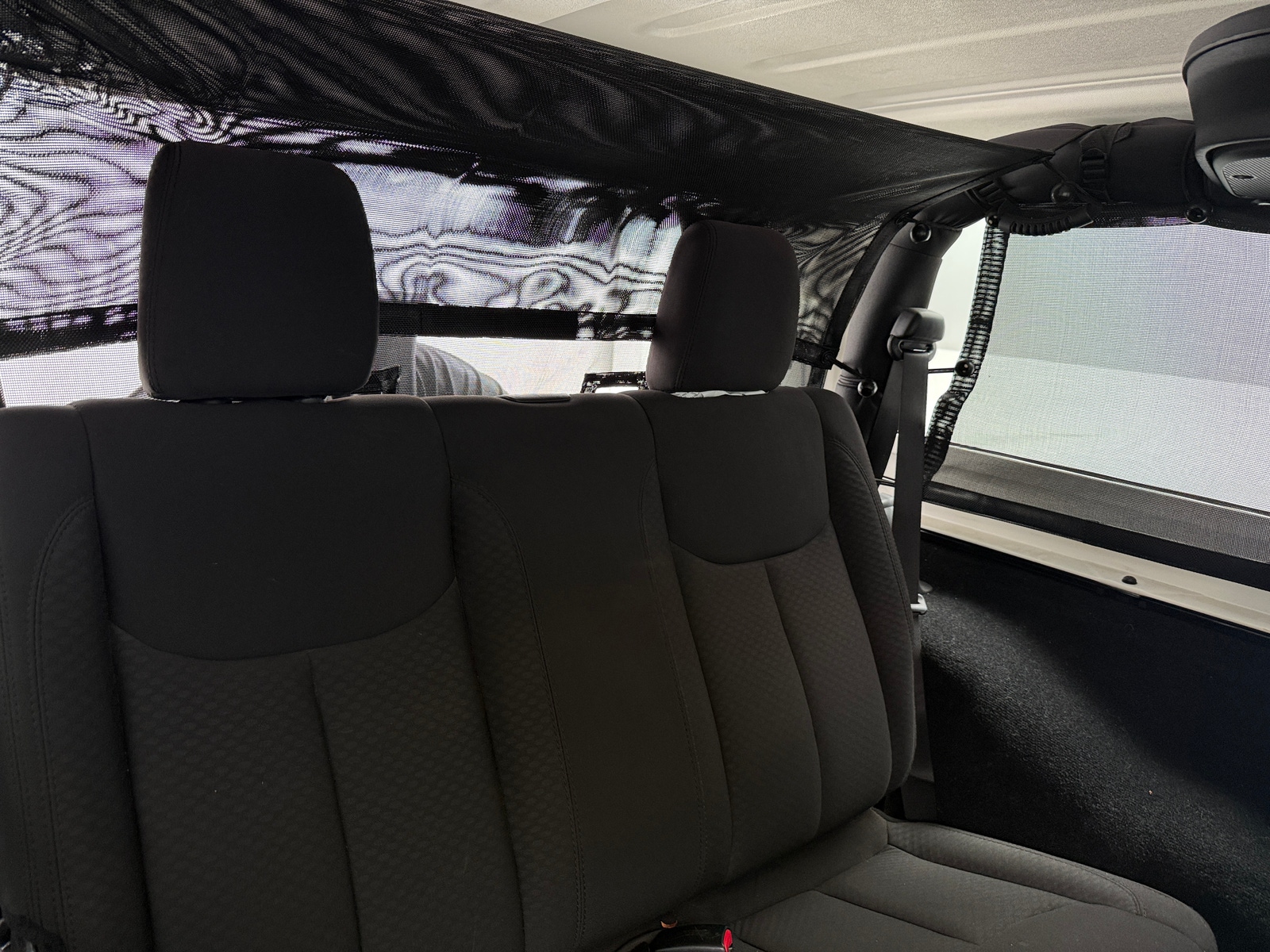 Thumbnail: 2015 Jeep Wrangler - 6