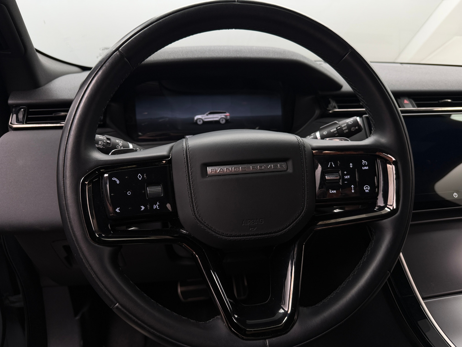Thumbnail: 2025 Land Rover Range Rover Velar - 4