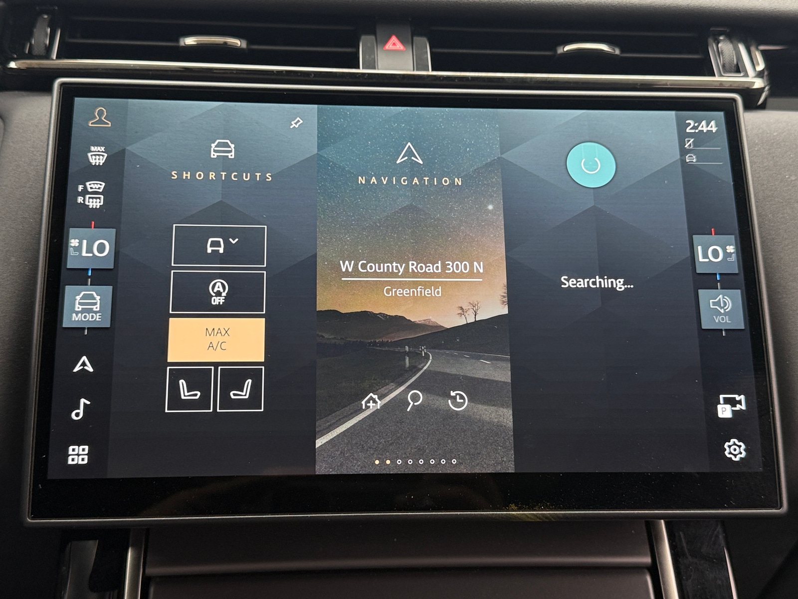 Thumbnail: 2025 Land Rover Range Rover Velar - 3