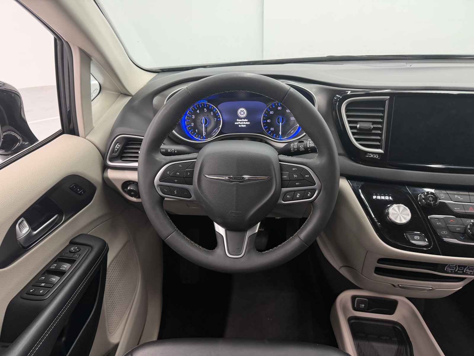Thumbnail: 2024 Chrysler Pacifica - 4