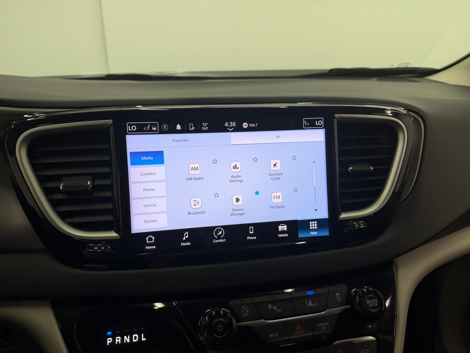 Thumbnail: 2024 Chrysler Pacifica - 3