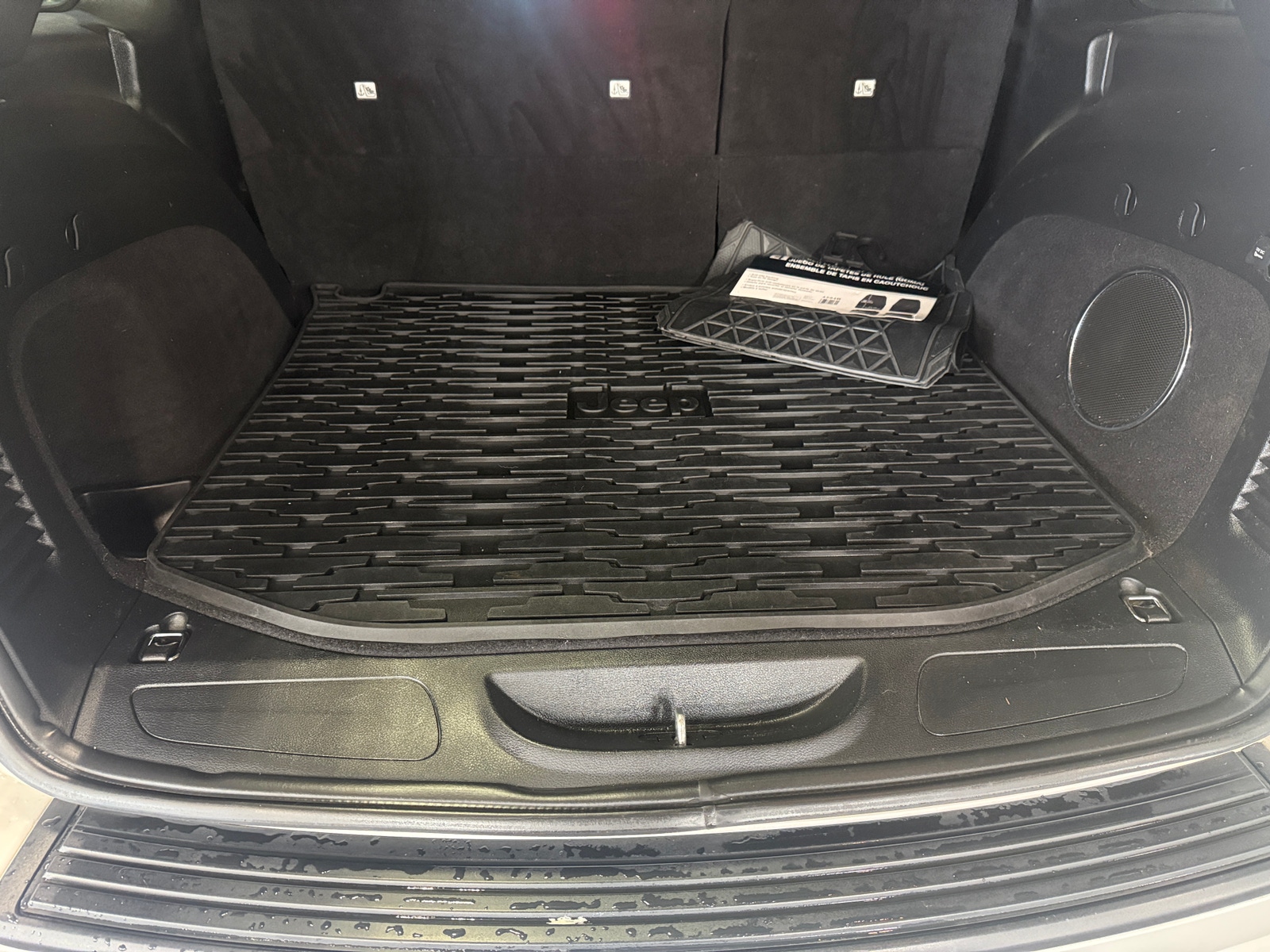 Thumbnail: 2021 Jeep Grand Cherokee - 6