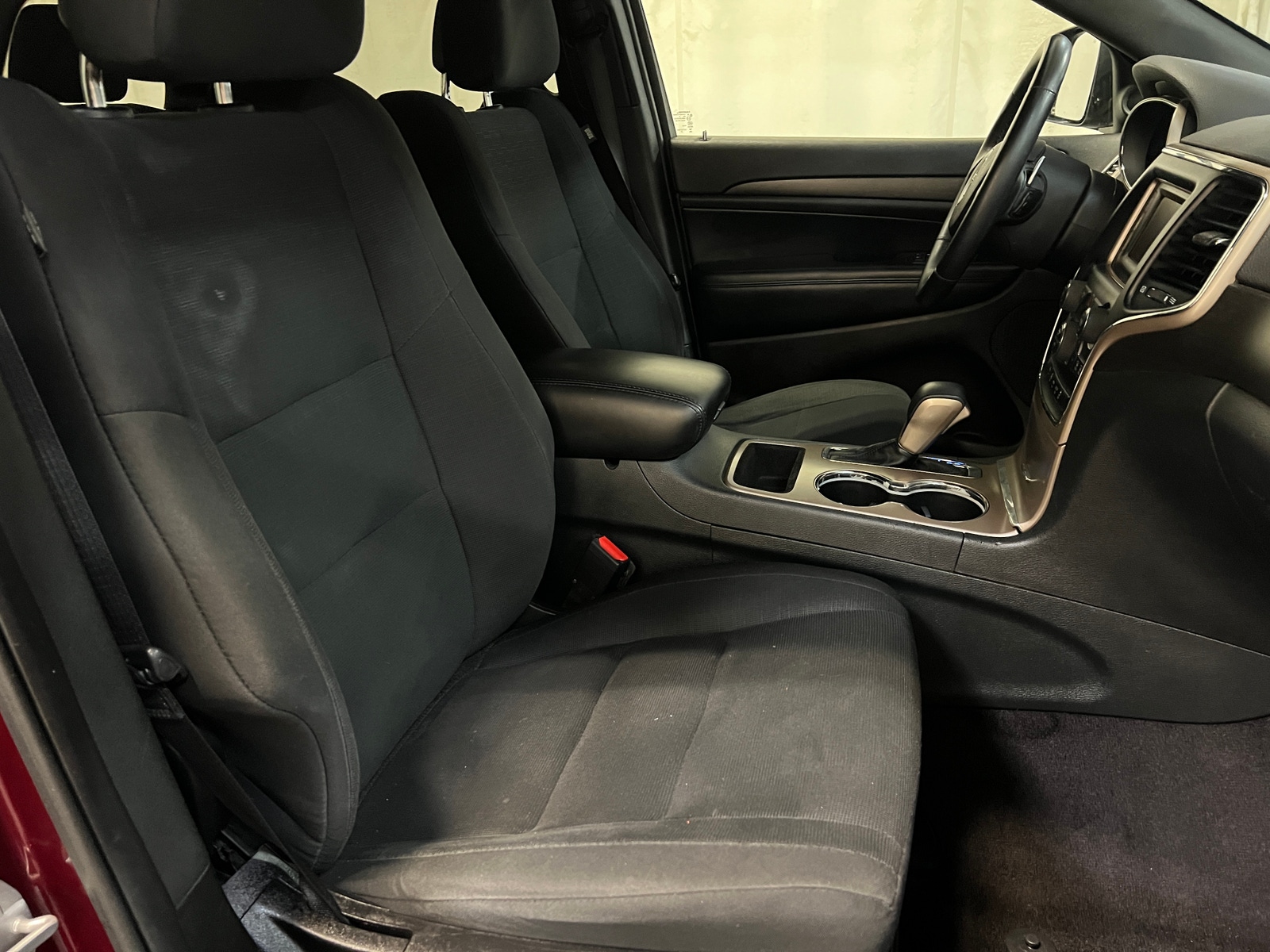 Thumbnail: 2017 Jeep Grand Cherokee - 2