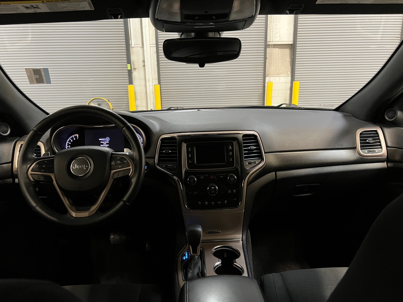 Thumbnail: 2017 Jeep Grand Cherokee - 3