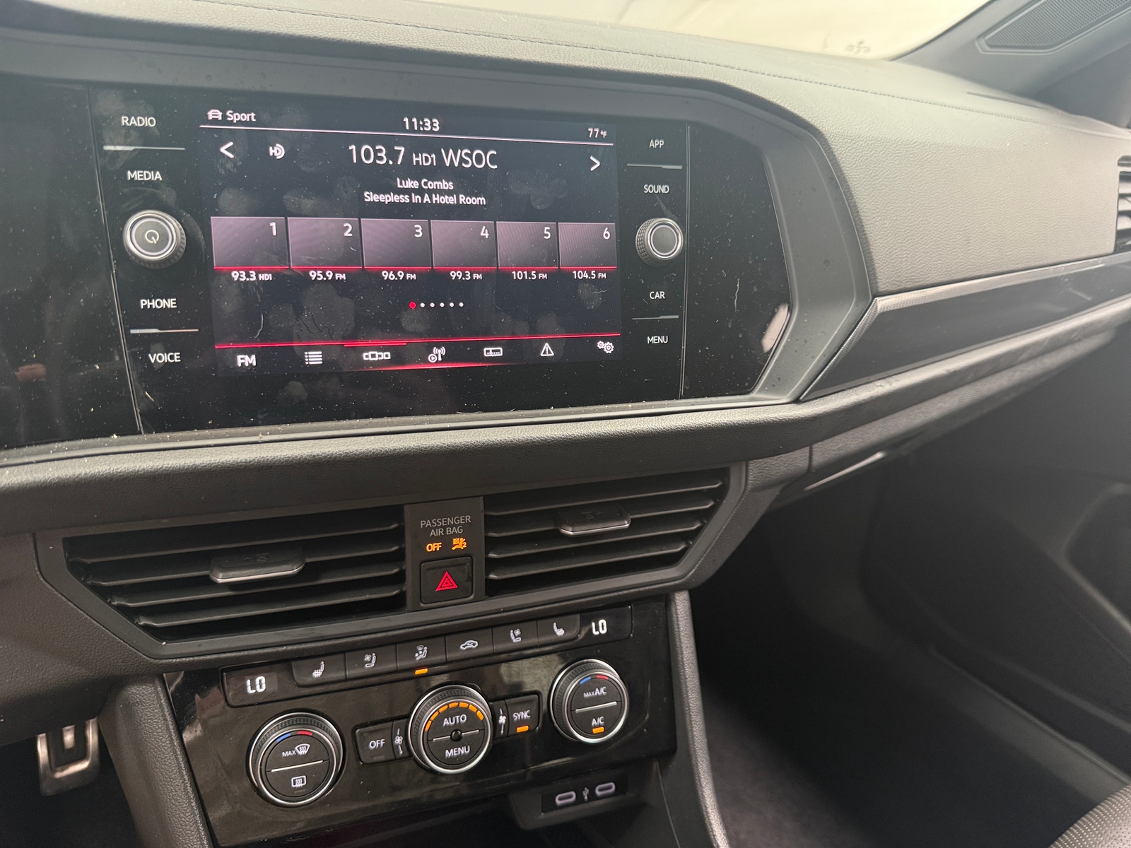 Thumbnail: 2021 Volkswagen Jetta - 4