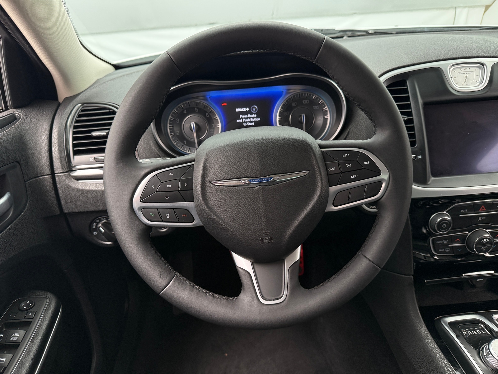 Thumbnail: 2023 Chrysler 300 - 5