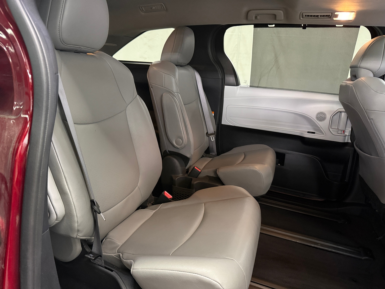 Thumbnail: 2025 Toyota Sienna - 6