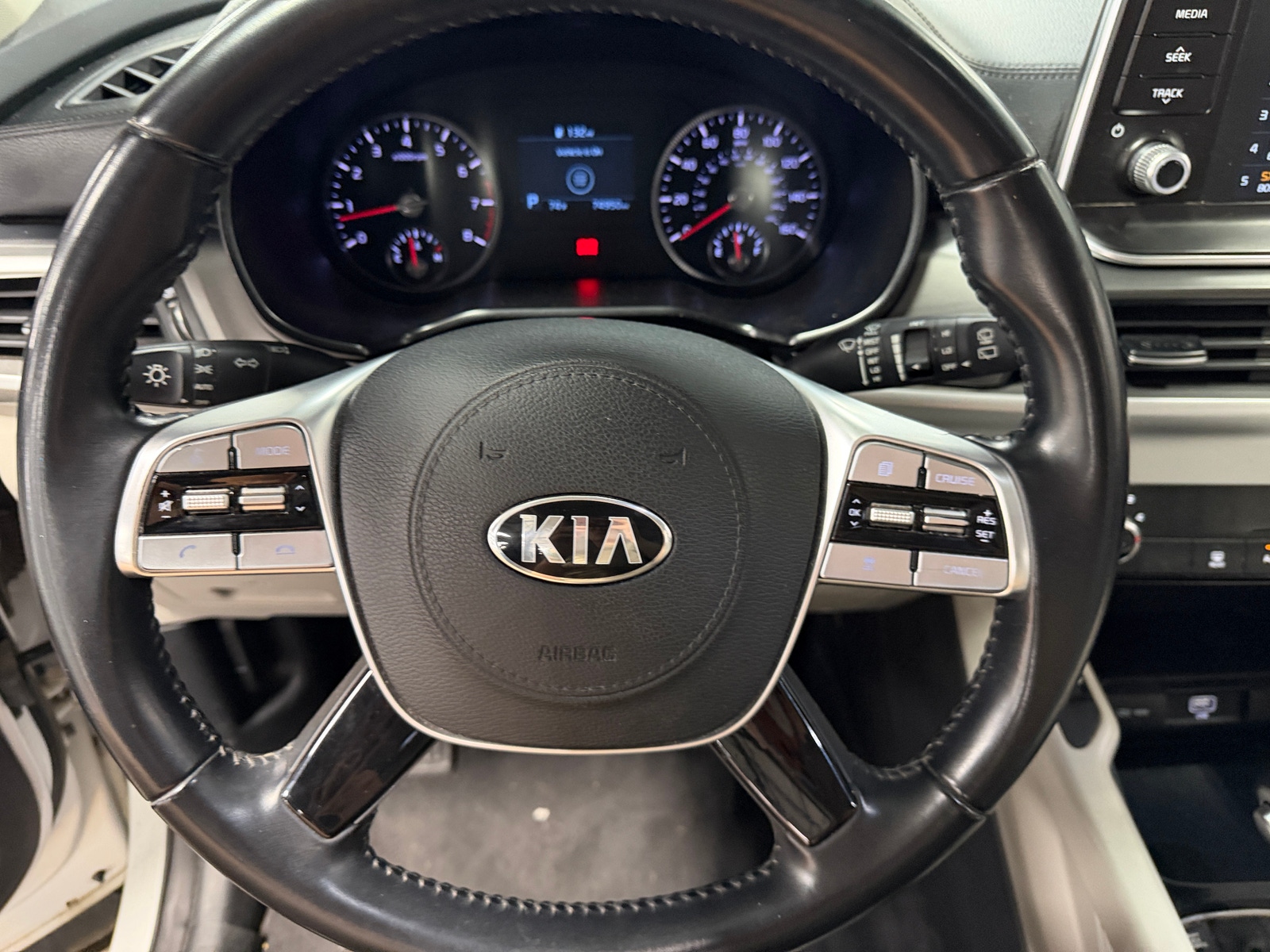 Thumbnail: 2020 Kia Telluride - 4