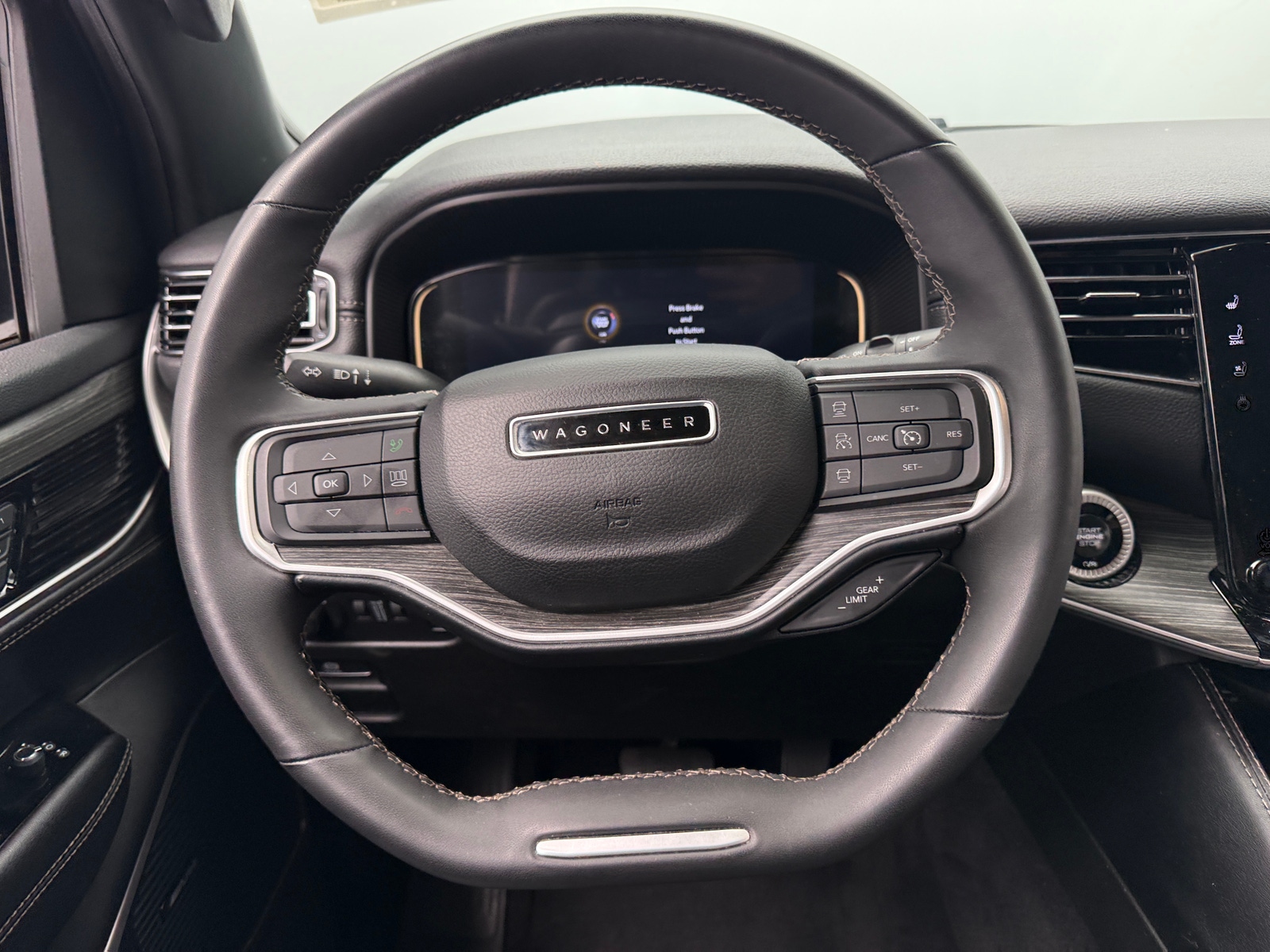 Thumbnail: 2024 Jeep Wagoneer - 4