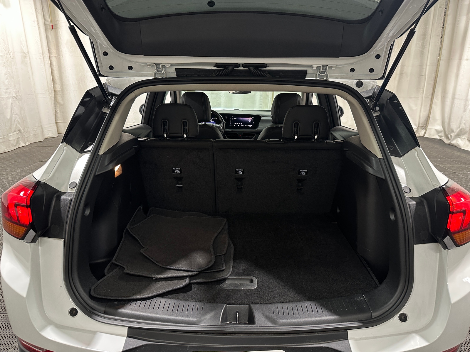 Thumbnail: 2025 Buick Encore GX - 6