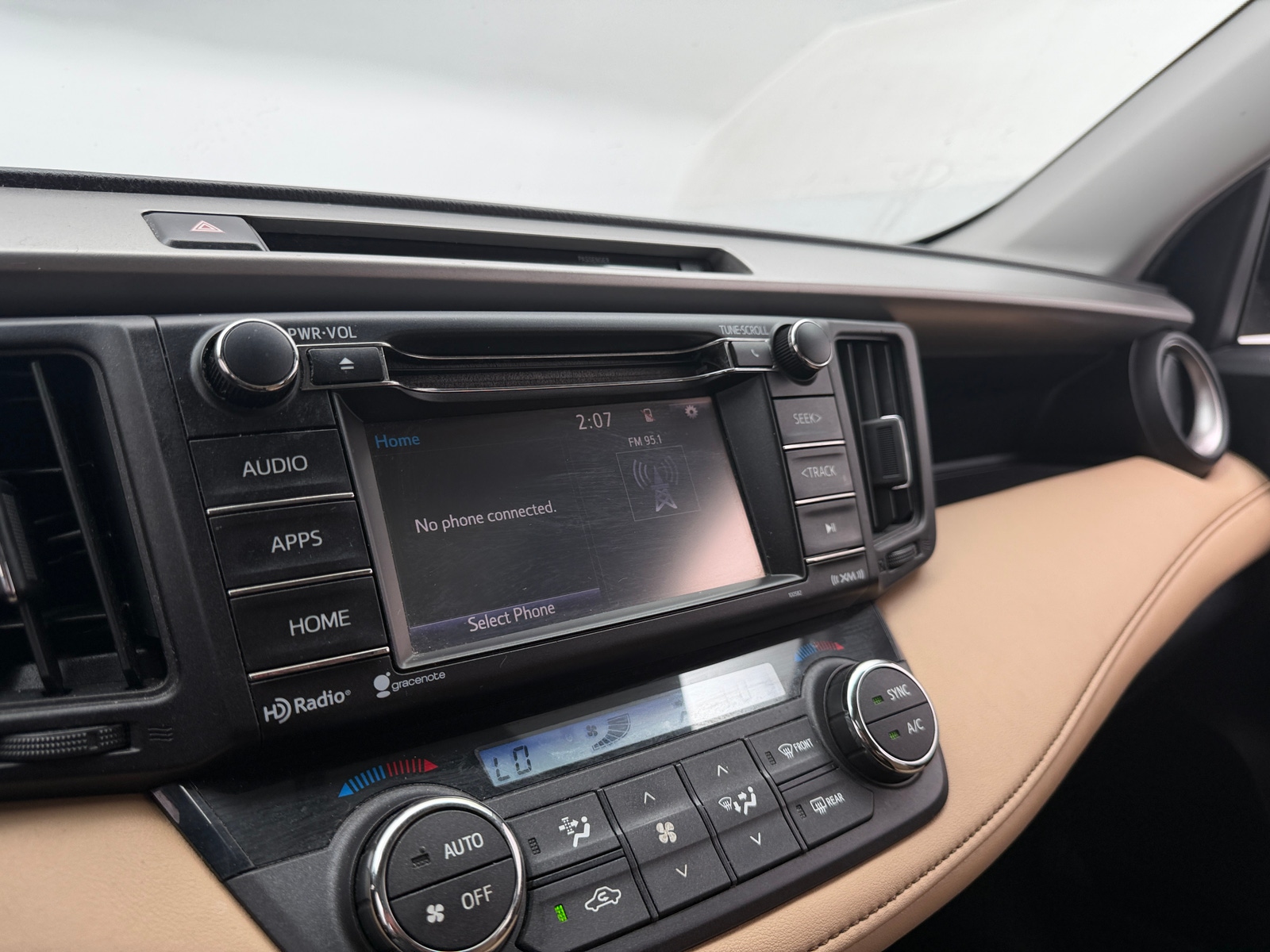Thumbnail: 2016 Toyota RAV4 - 4
