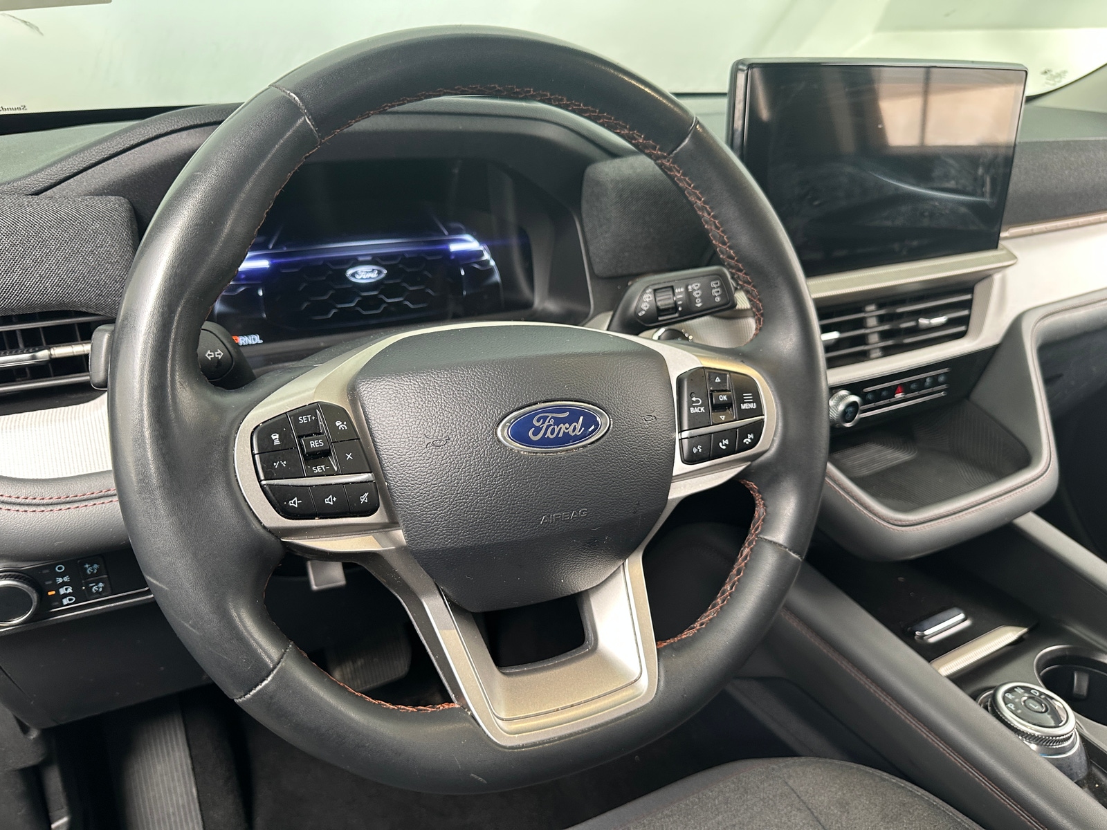 Thumbnail: 2025 Ford Explorer - 5