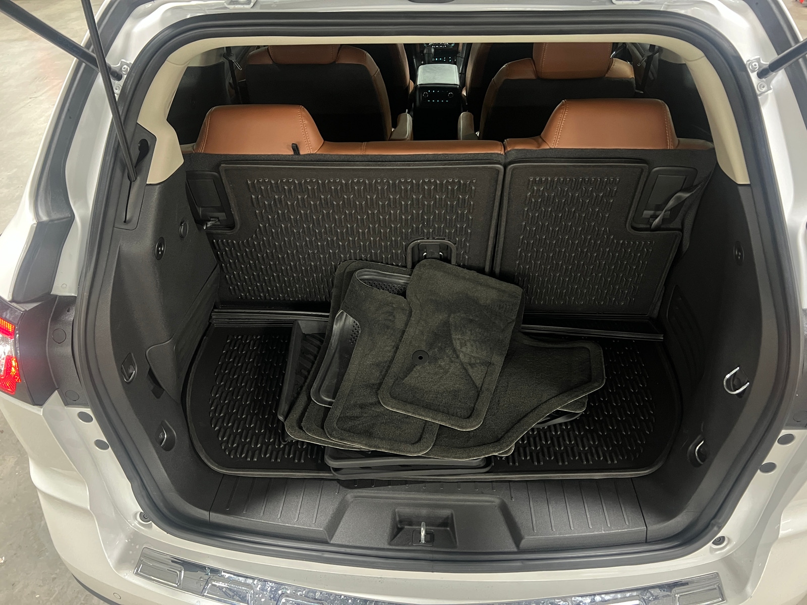 Thumbnail: 2017 Chevrolet Traverse - 6