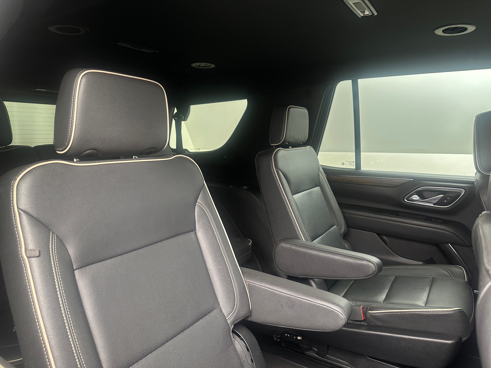 Thumbnail: 2023 Chevrolet Tahoe - 5