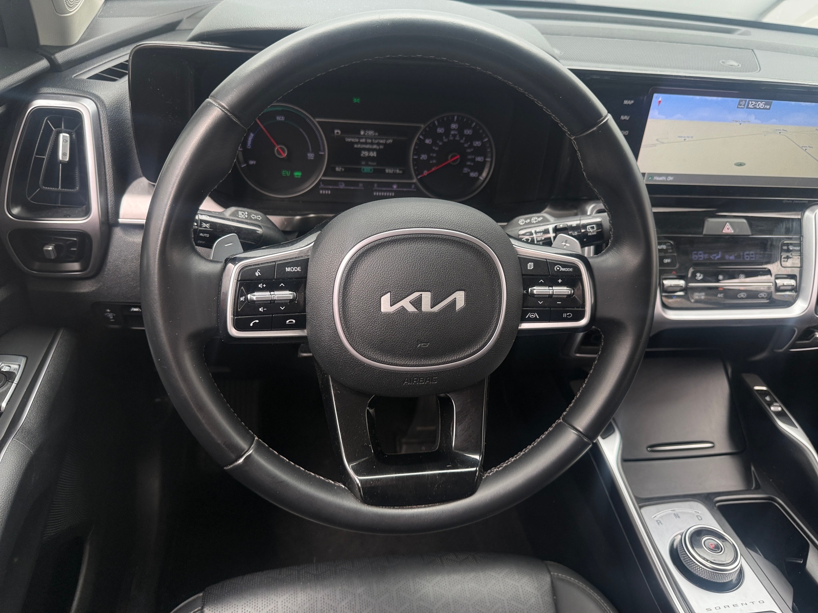 Thumbnail: 2022 Kia Sorento - 4