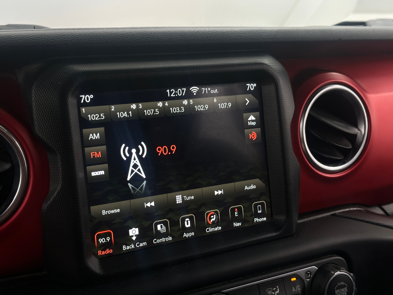 Thumbnail: 2019 Jeep Wrangler - 4