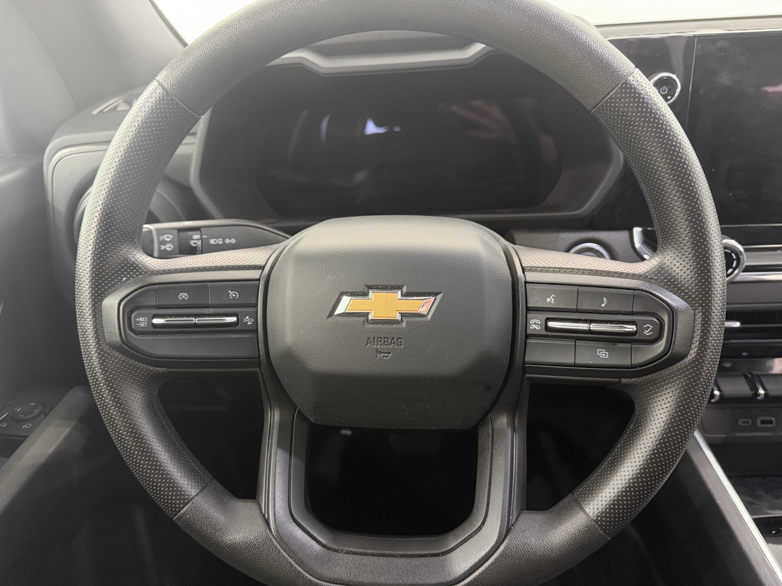 Thumbnail: 2024 Chevrolet Colorado - 5