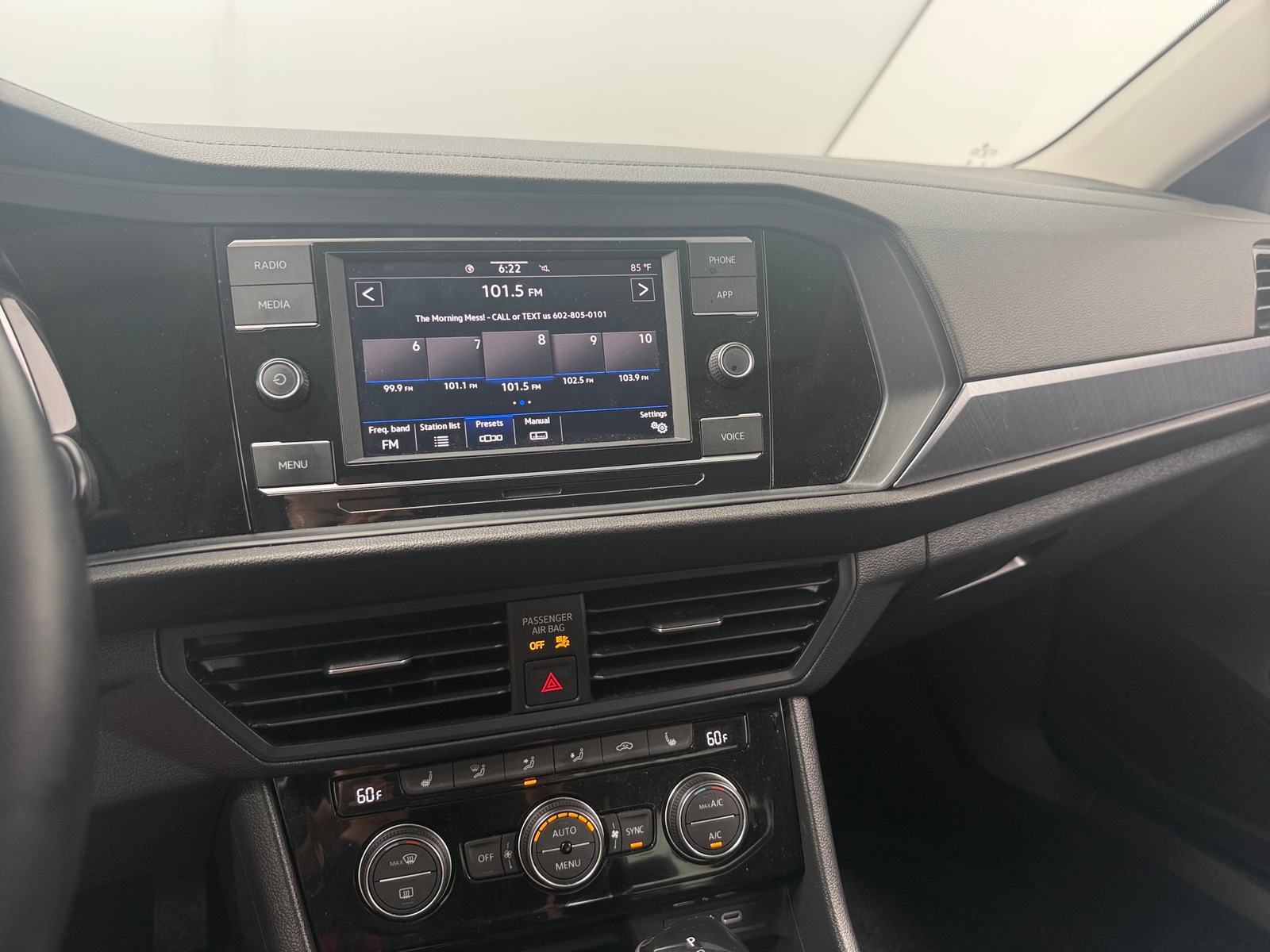 Thumbnail: 2024 Volkswagen Jetta - 3
