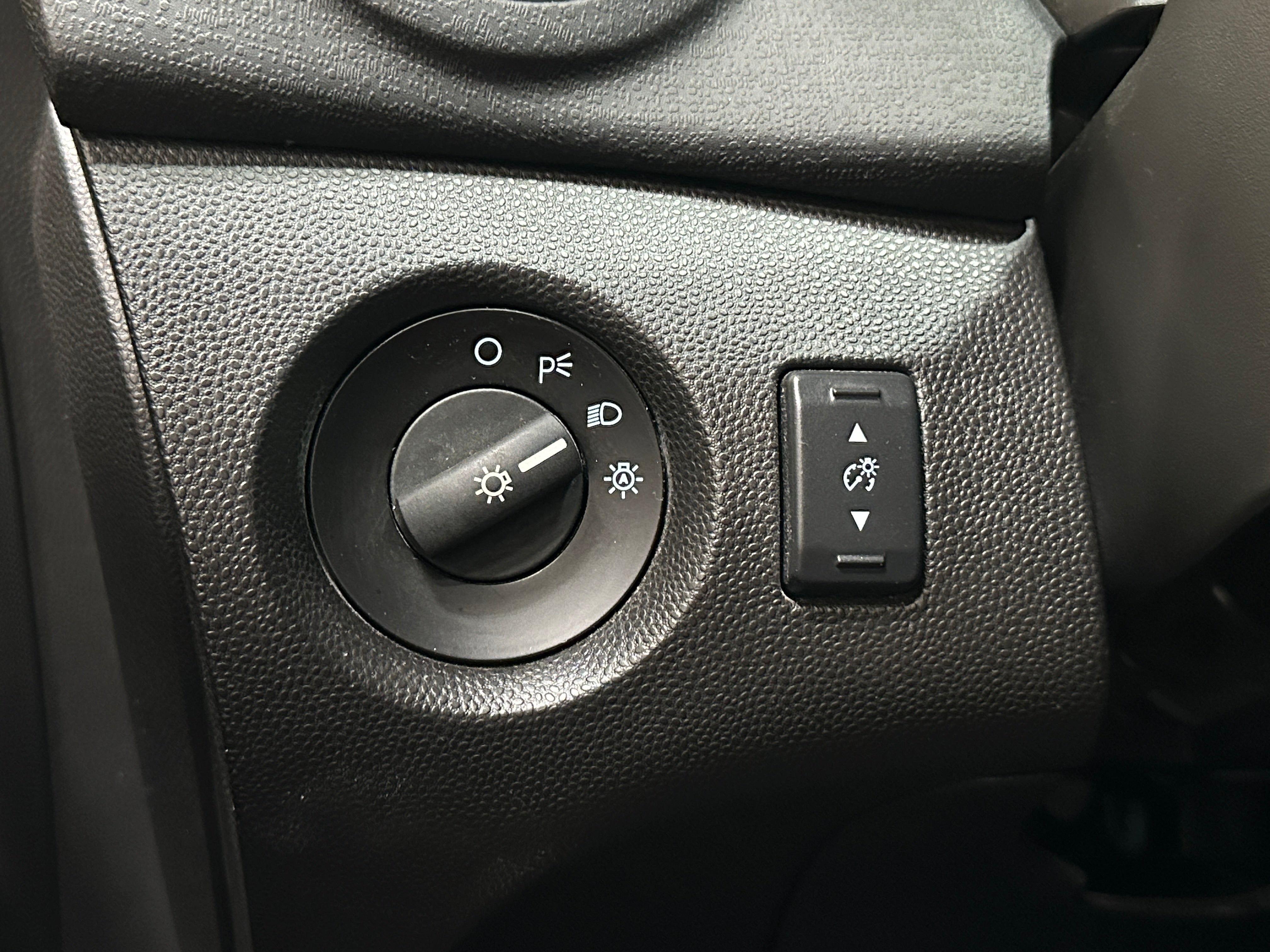 Used 2019 Ford Fiesta SE with VIN 3FADP4EJ6KM163876 for sale in Pewaukee, WI