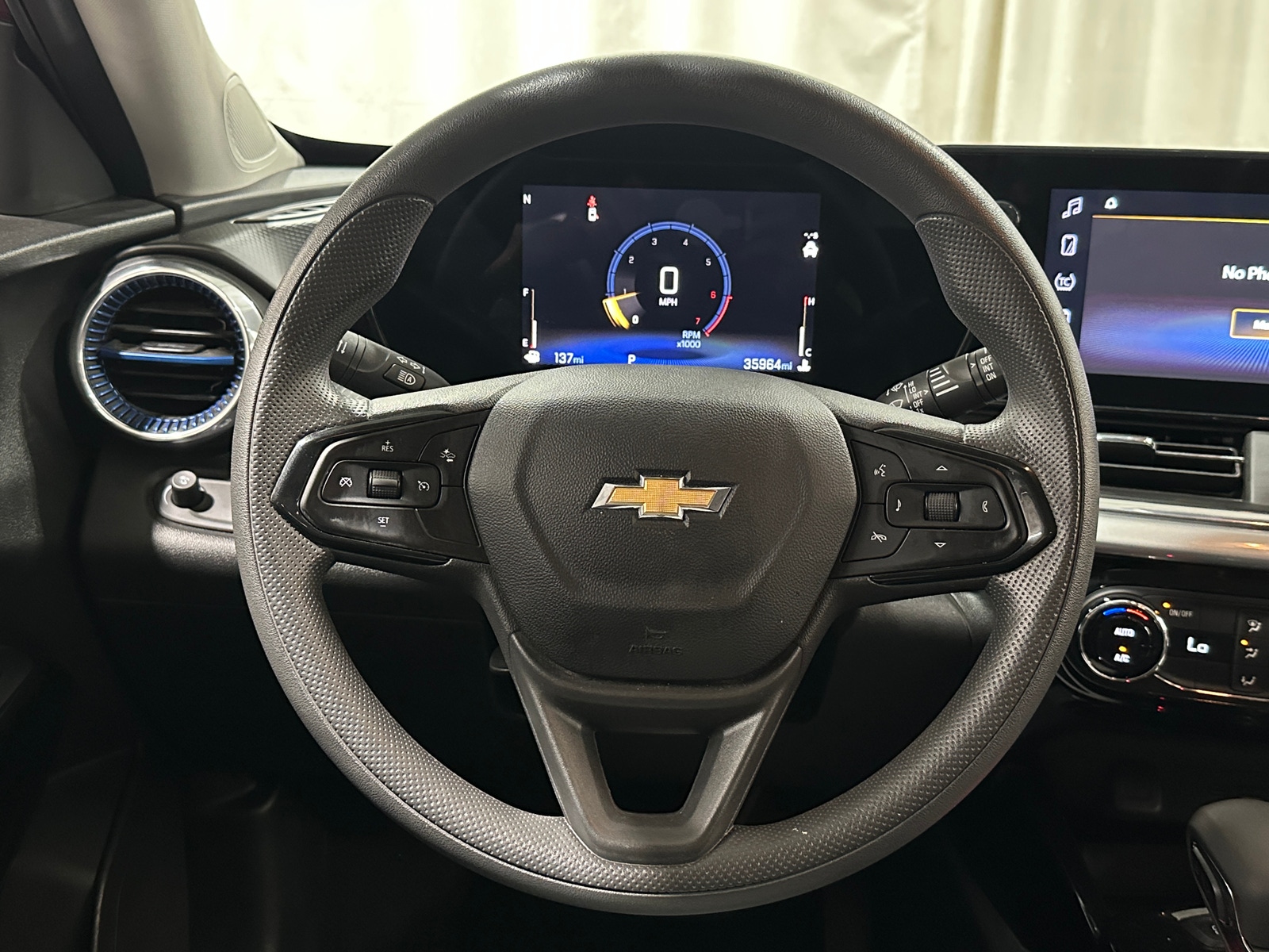 Thumbnail: 2025 Chevrolet Trax - 4