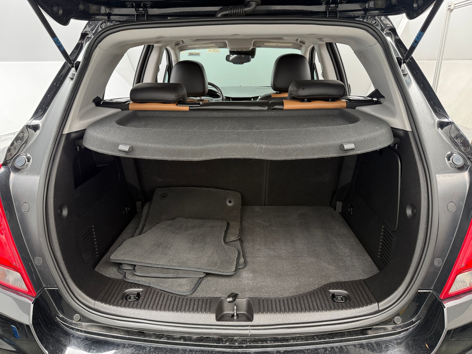 Thumbnail: 2019 Chevrolet Trax - 6