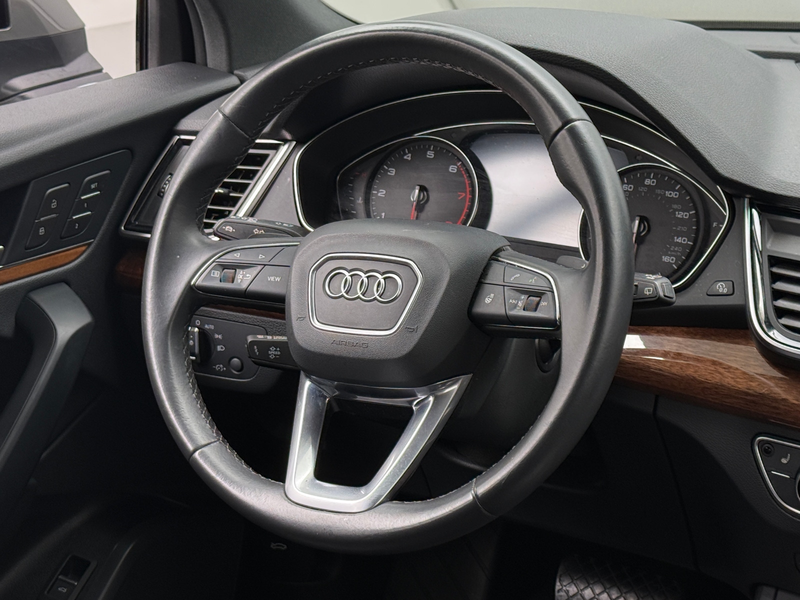 Thumbnail: 2023 Audi Q5 - 4