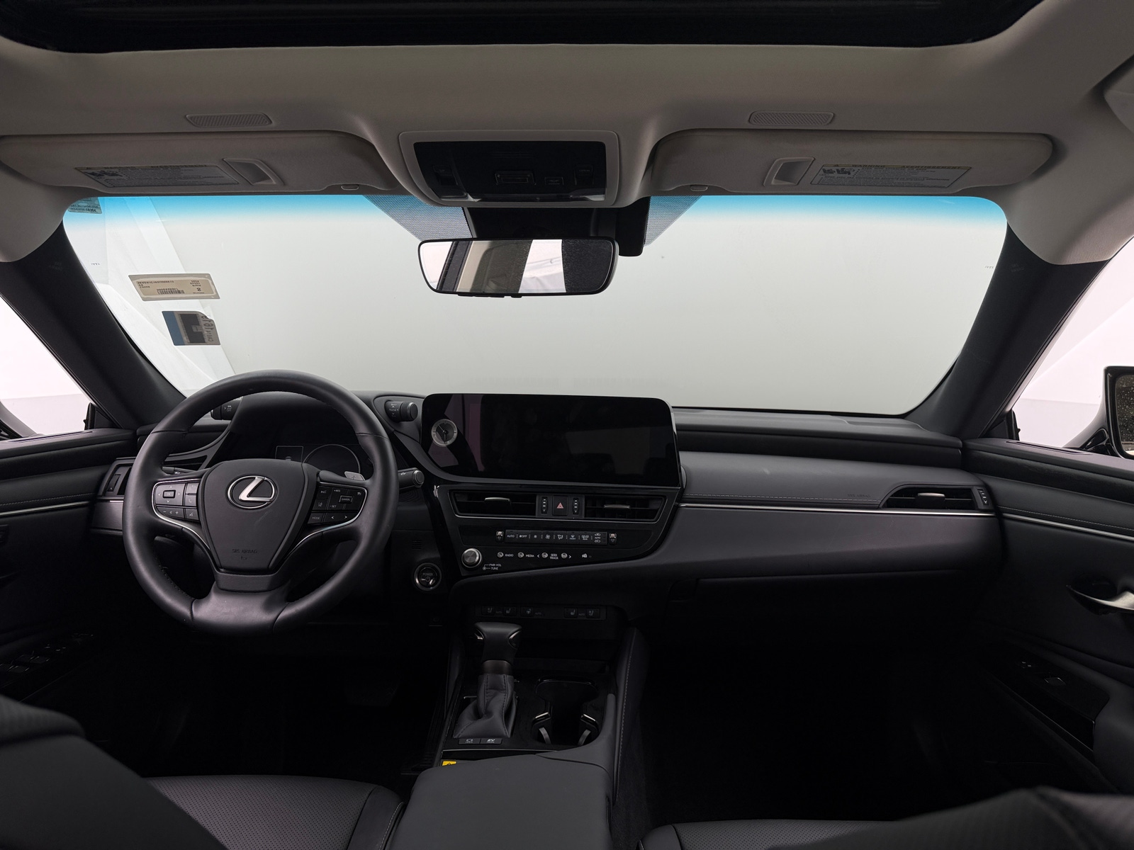 Thumbnail: 2025 Lexus ES - 2
