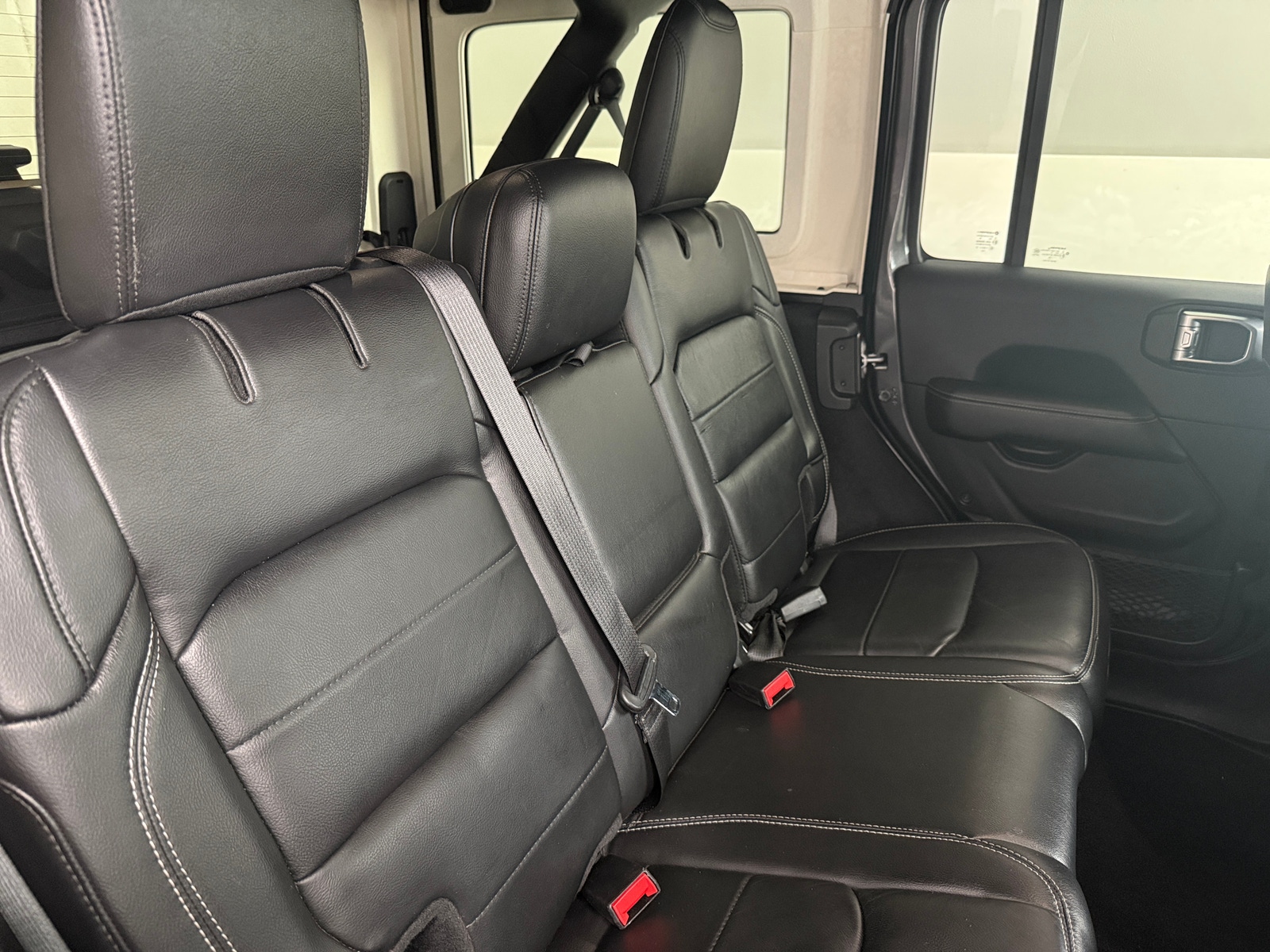Thumbnail: 2019 Jeep Wrangler - 5