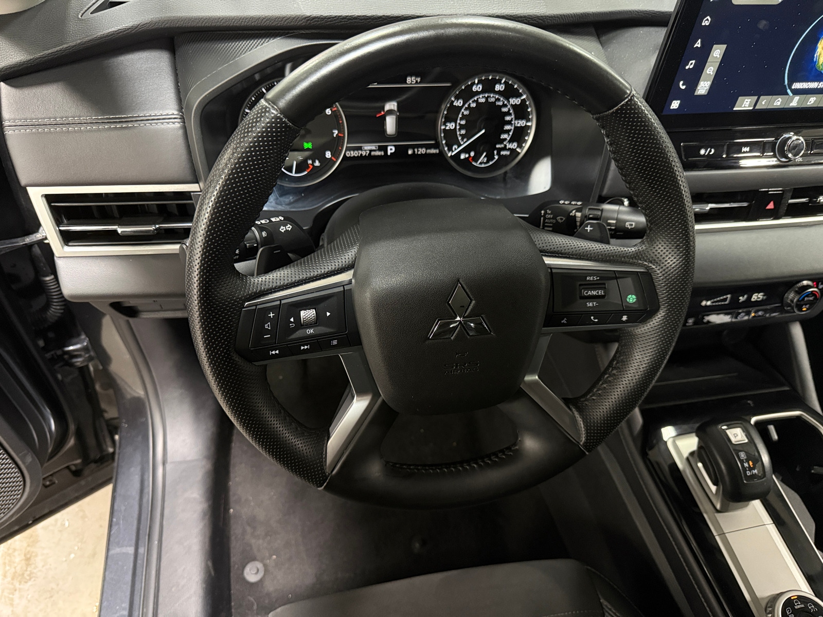 Thumbnail: 2025 Mitsubishi Outlander - 5