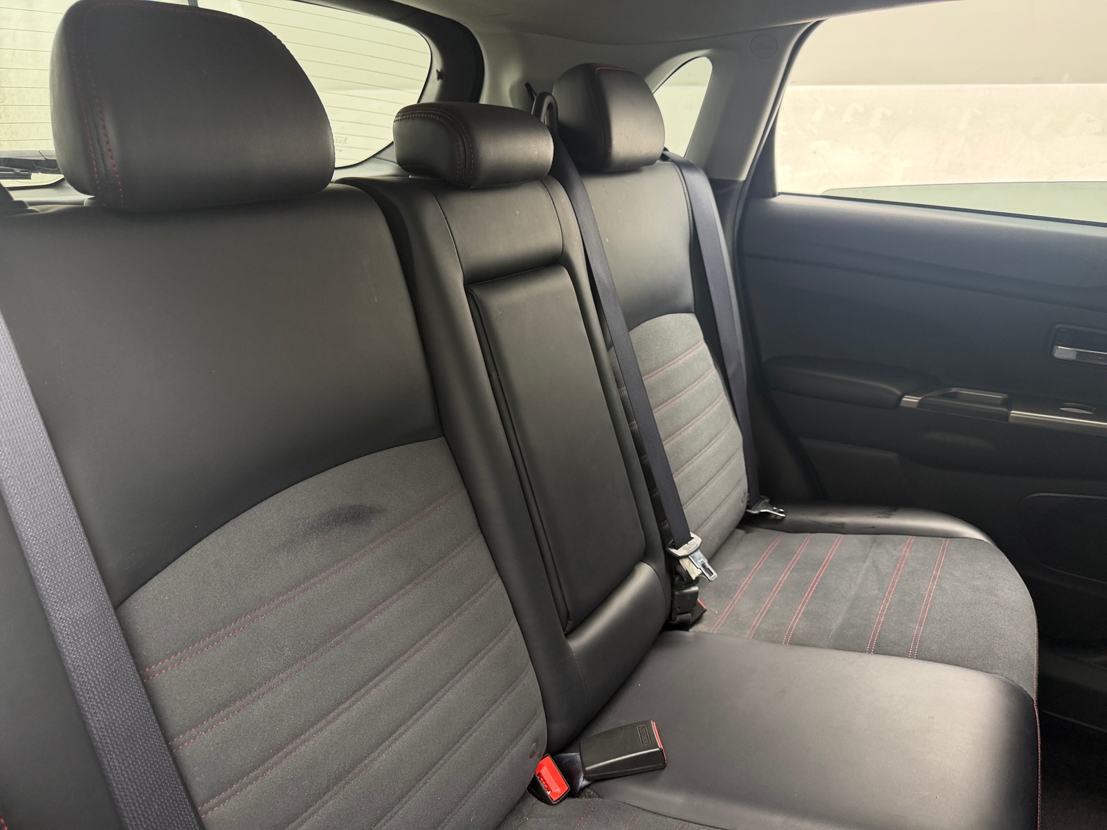 Thumbnail: 2024 Mitsubishi Outlander Sport - 5