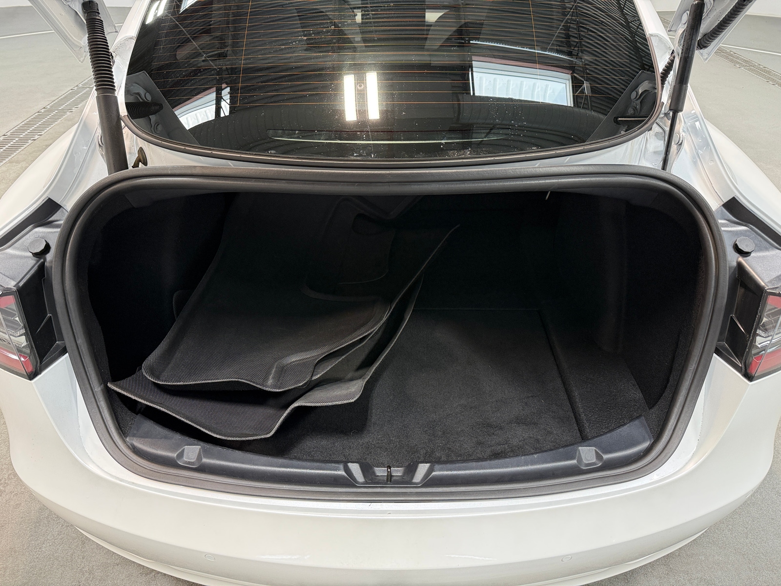 Thumbnail: 2021 Tesla Model 3 - 6