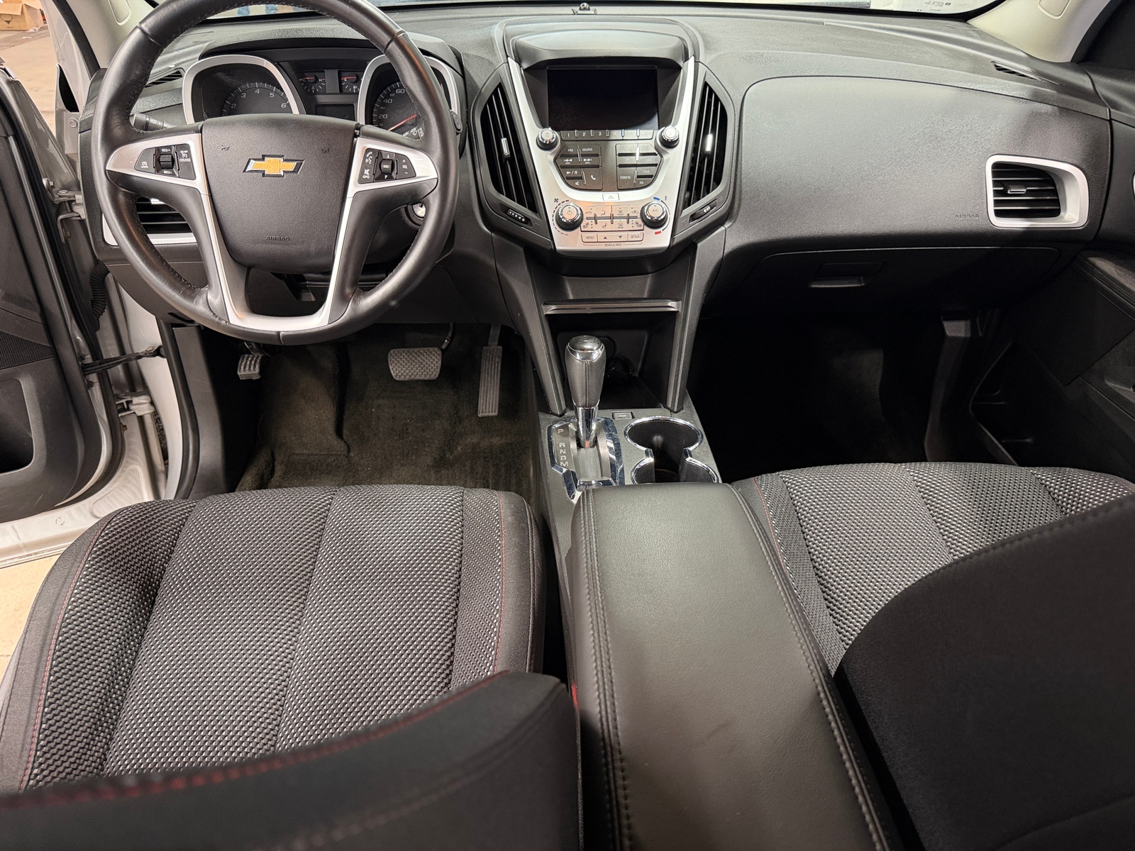 Thumbnail: 2017 Chevrolet Equinox - 3
