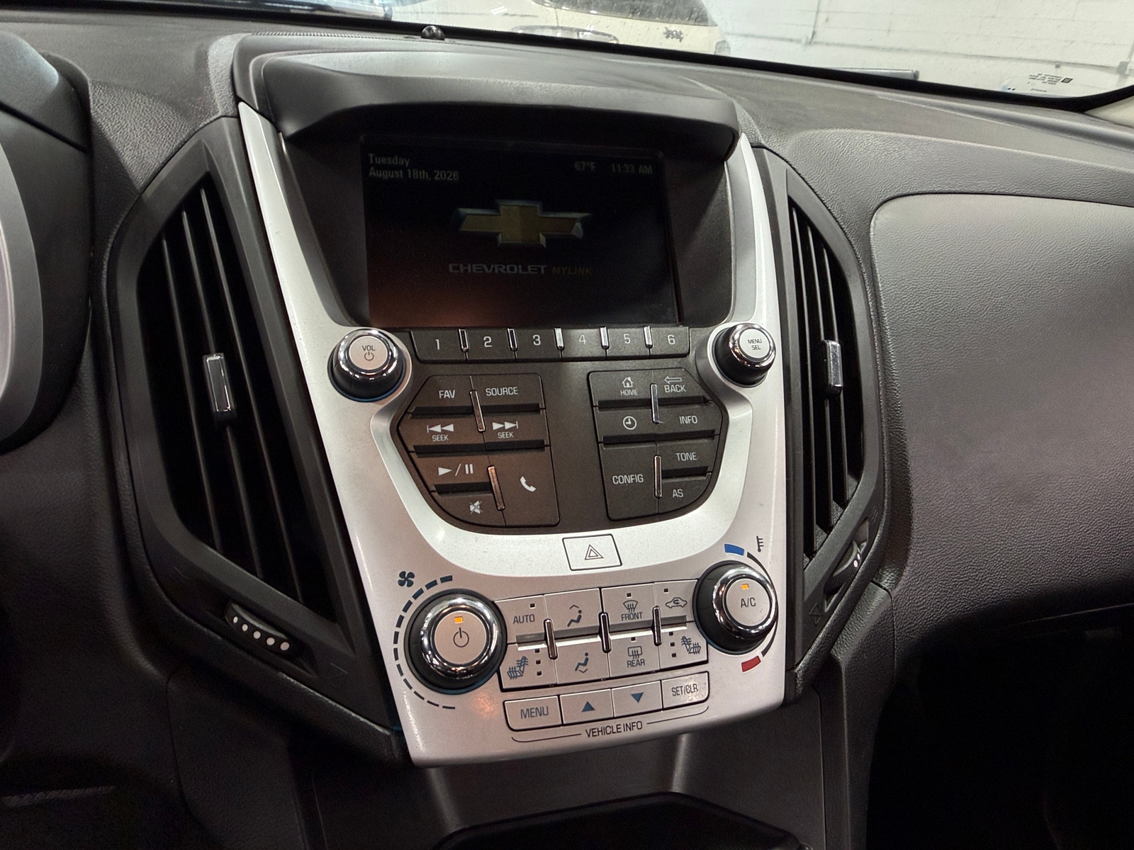 Thumbnail: 2017 Chevrolet Equinox - 4