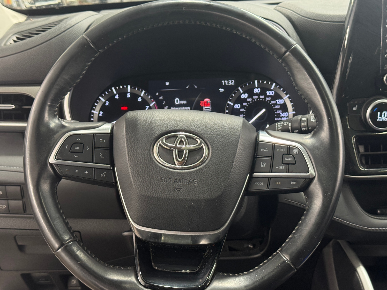 Thumbnail: 2021 Toyota Highlander - 4